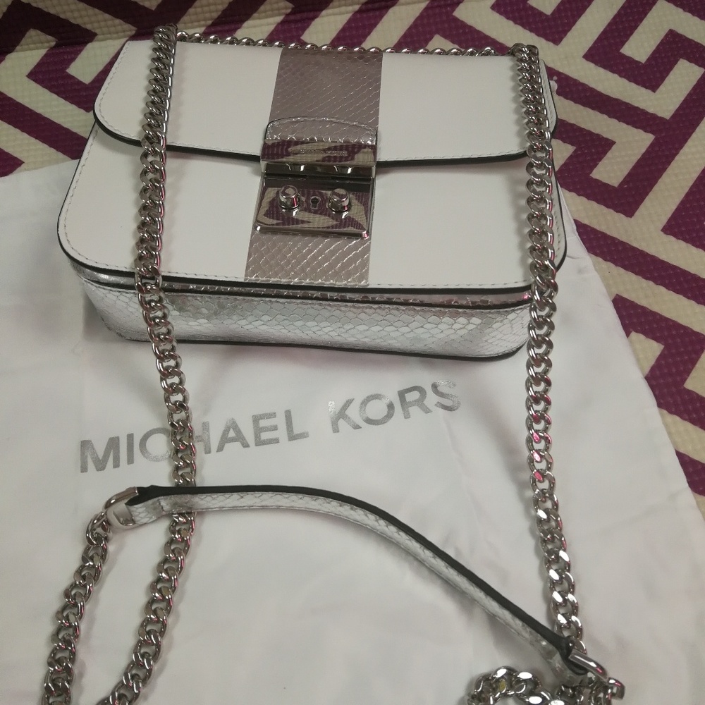 MICHAEL Kors Crossbody